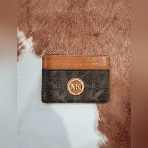 Michael Kors wallet + passport